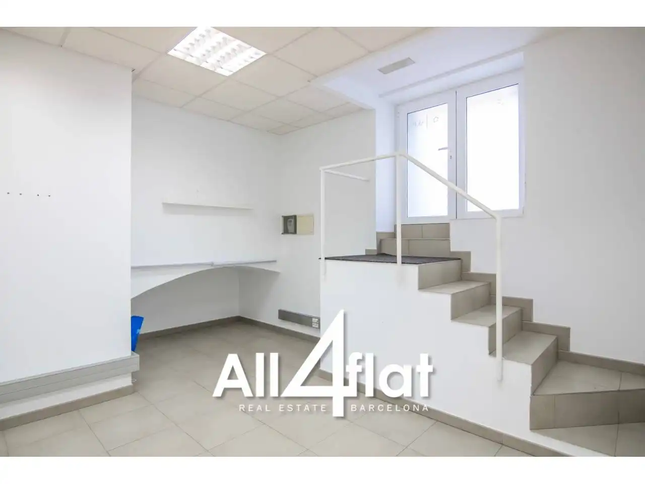 Premises for sale in  Barcelona Capital