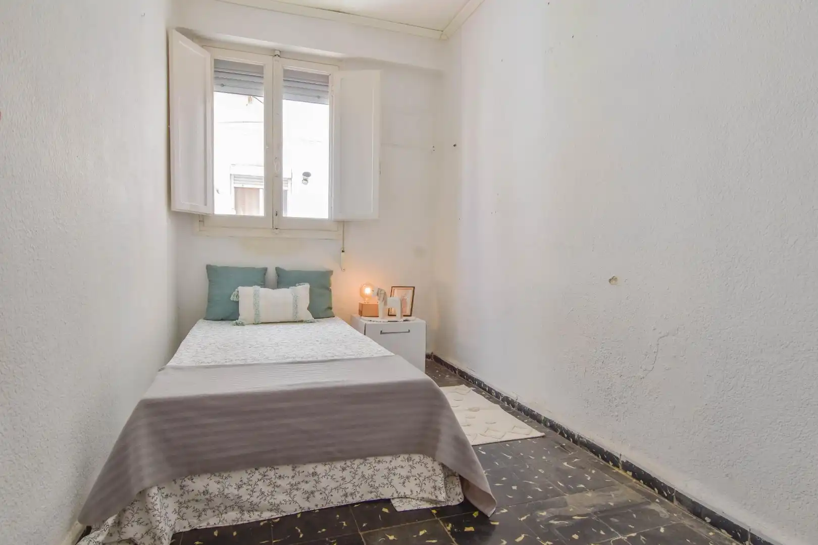 Habitación de Piso en venta en Valencia con Aire acondicionado y Calefacción