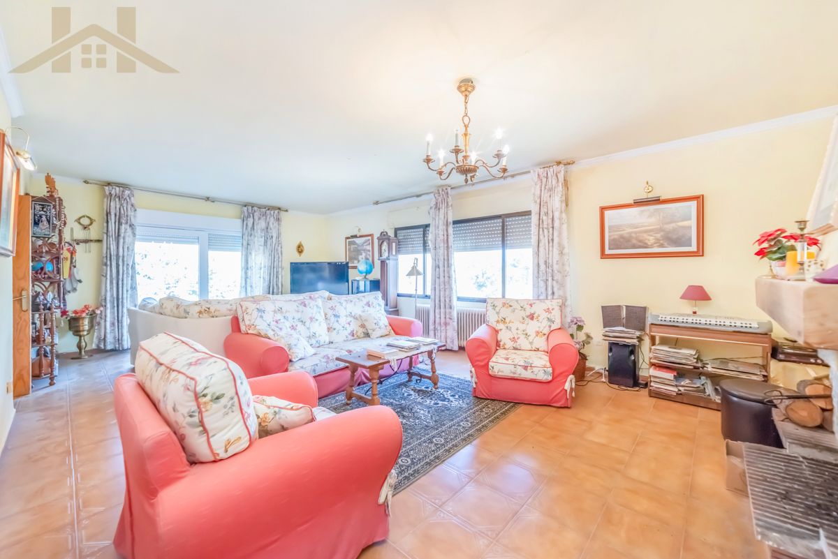 Sala d'estar de Casa o xalet en venda en Tres Cantos amb Calefacció, Jardí privat i Terrassa