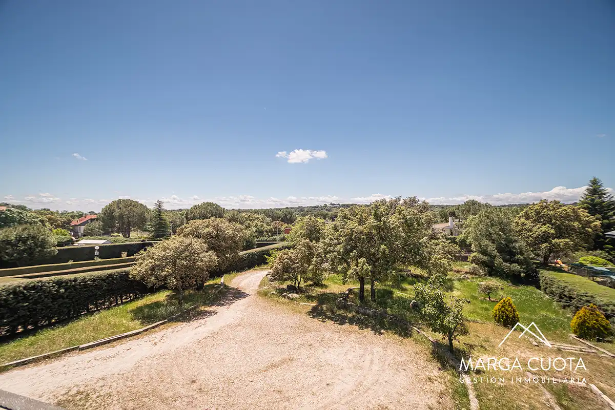 Houses for sale in Valdemorillo  with Heating, Private garden and Parquet flooring