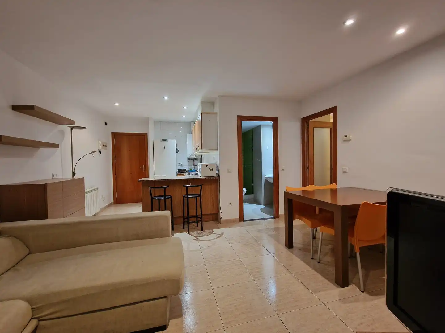 Sala d'estar de Planta baixa en venda en Girona amb Calefacció i Moblat