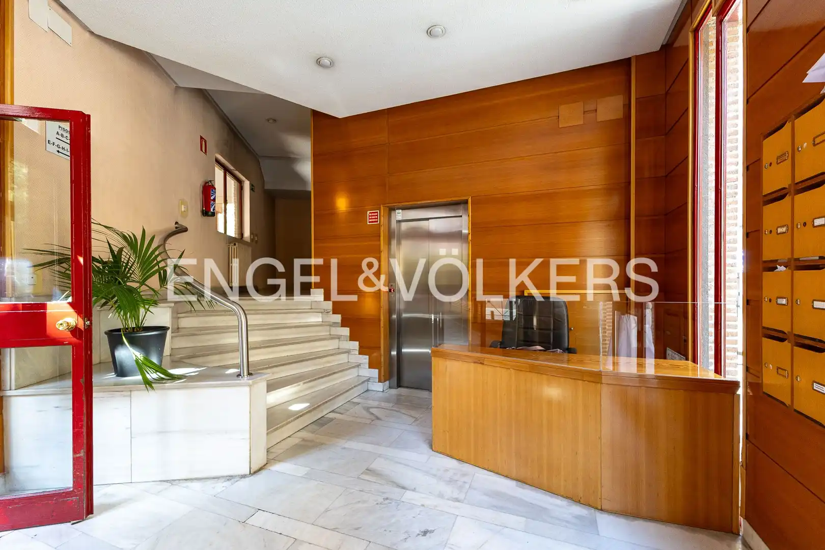 Wohnung zum Verkauf in Madrid mit Heizung und Parkett