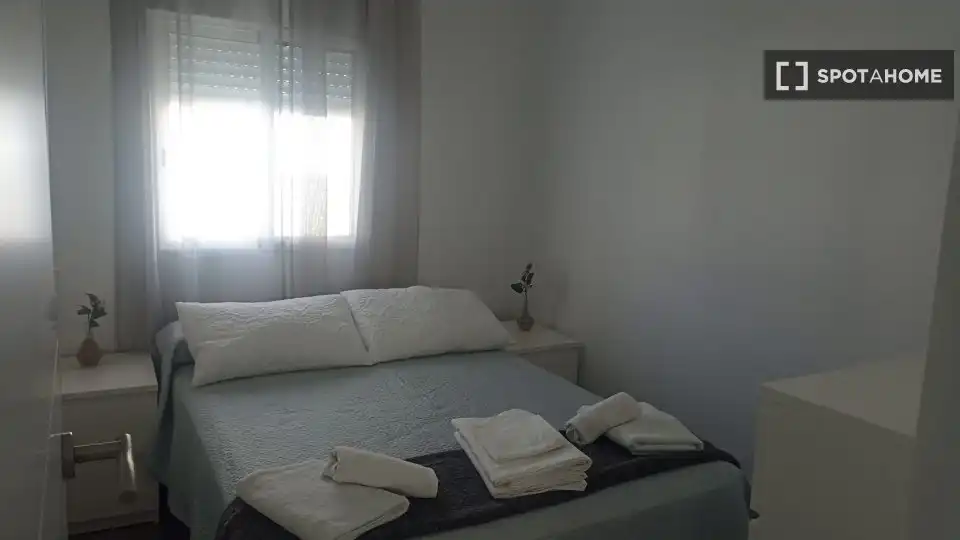 Habitación de Apartamento para compartir en Barbate con Aire acondicionado, Terraza y Amueblado