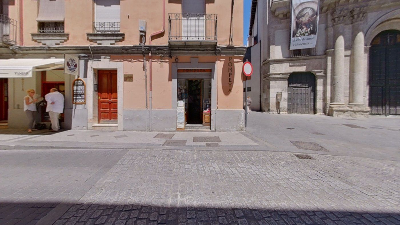 Vista exterior de Local en venda en Valladolid Capital