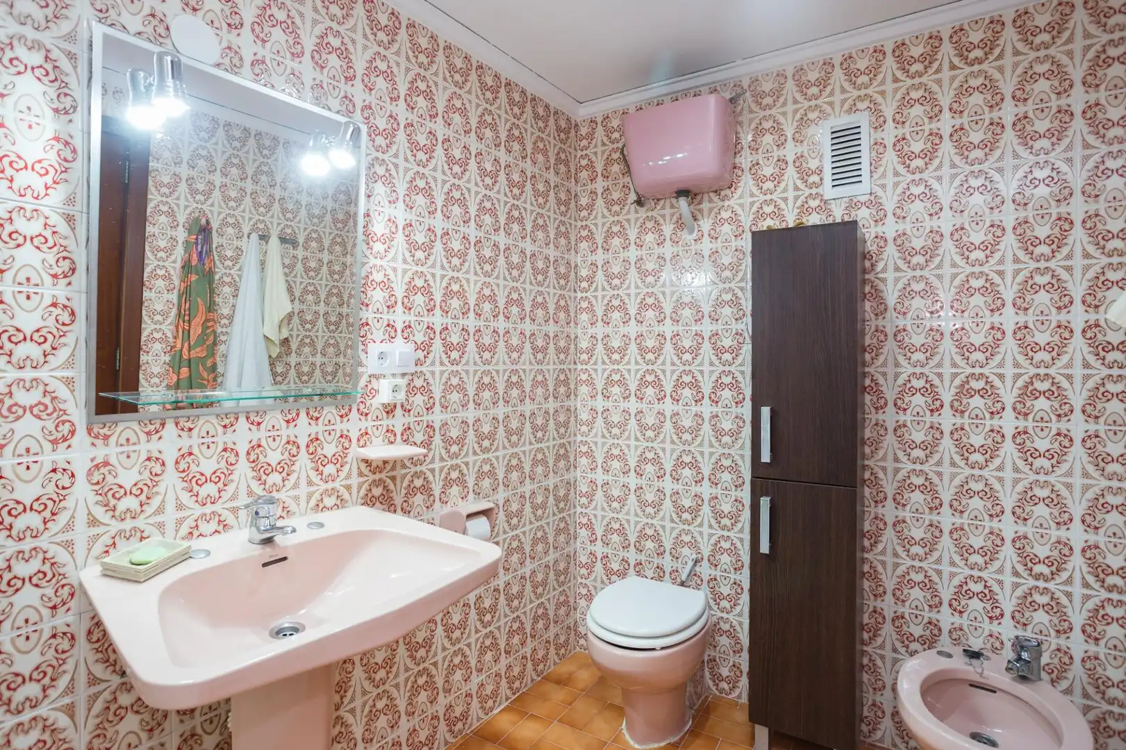 Baño de Piso en venta en Piles con Aire acondicionado y Balcón