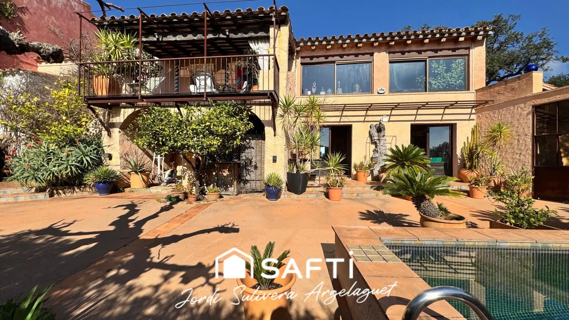 Vista exterior de Casa adosada en venta en Cantallops con Calefacción, Terraza y Piscina