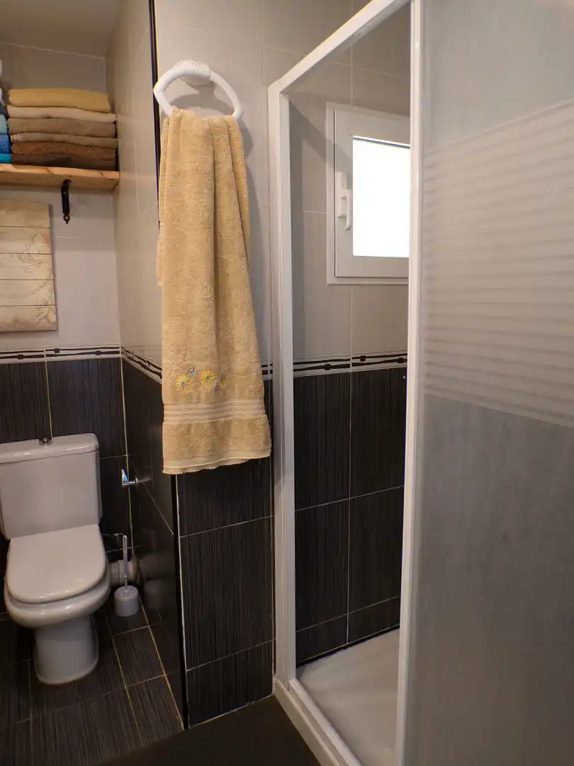 Badezimmer von Wohnungen zum Verkauf in Cullera mit Terrasse, Möbliert und Ofen