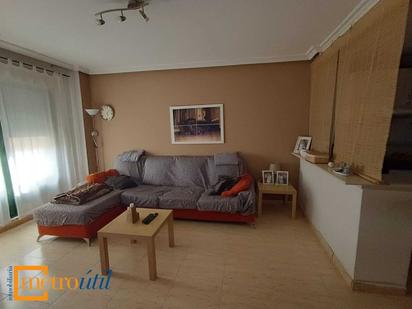 Living room of Flat for sale in Salamanca Capital  with Heating, Parquet flooring and Balcony