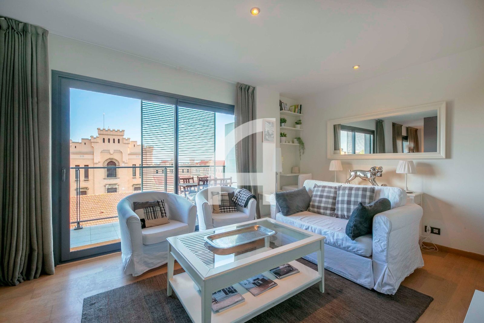 Exterior view of Flat to rent in  Barcelona Capital  with Air Conditioner, Heating and Parquet flooring