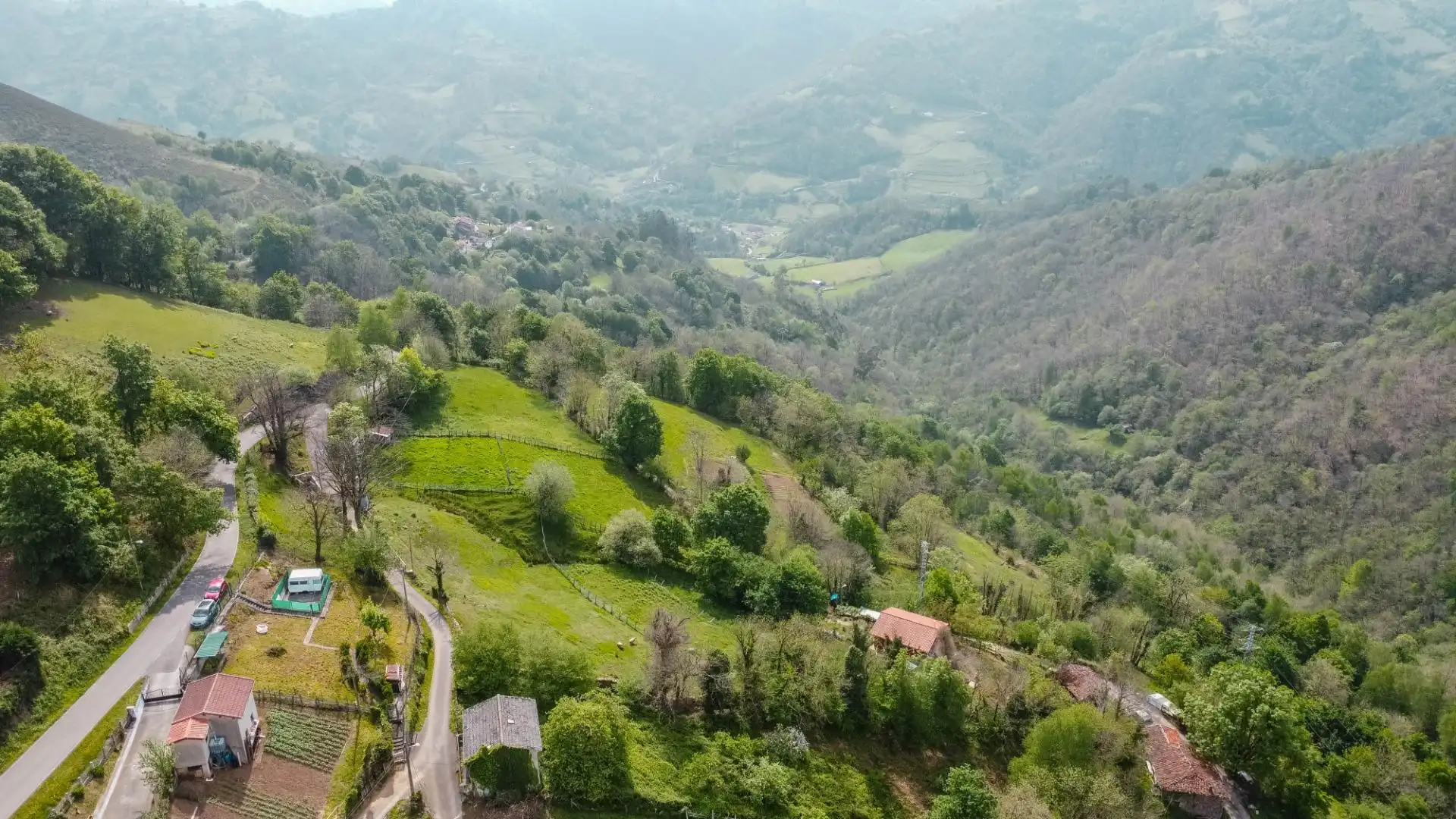 Casa adosada en venta en Laviana con Jardín privado y Amueblado