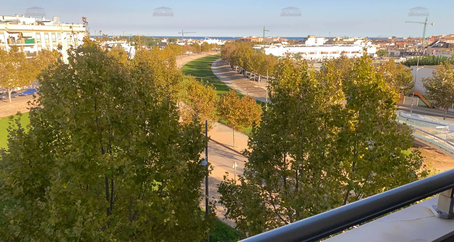 Vista exterior de Piso en venta en Pilar de la Horadada con Aire acondicionado, Parquet y Terraza