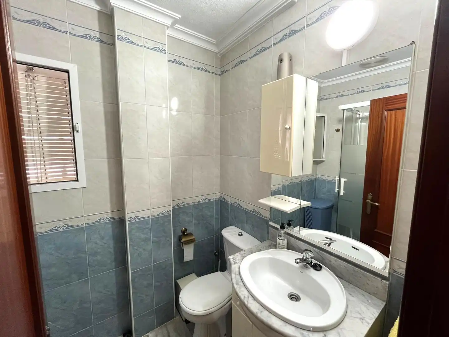 Baño de Casa adosada en venta en Moguer con Aire acondicionado, Terraza y Trastero