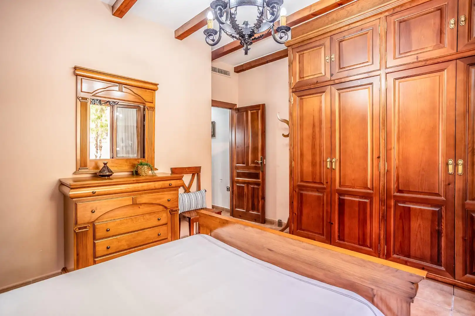 Dormitori de Casa o xalet en venda en Pedralba amb Aire condicionat, Calefacció i Jardí privat