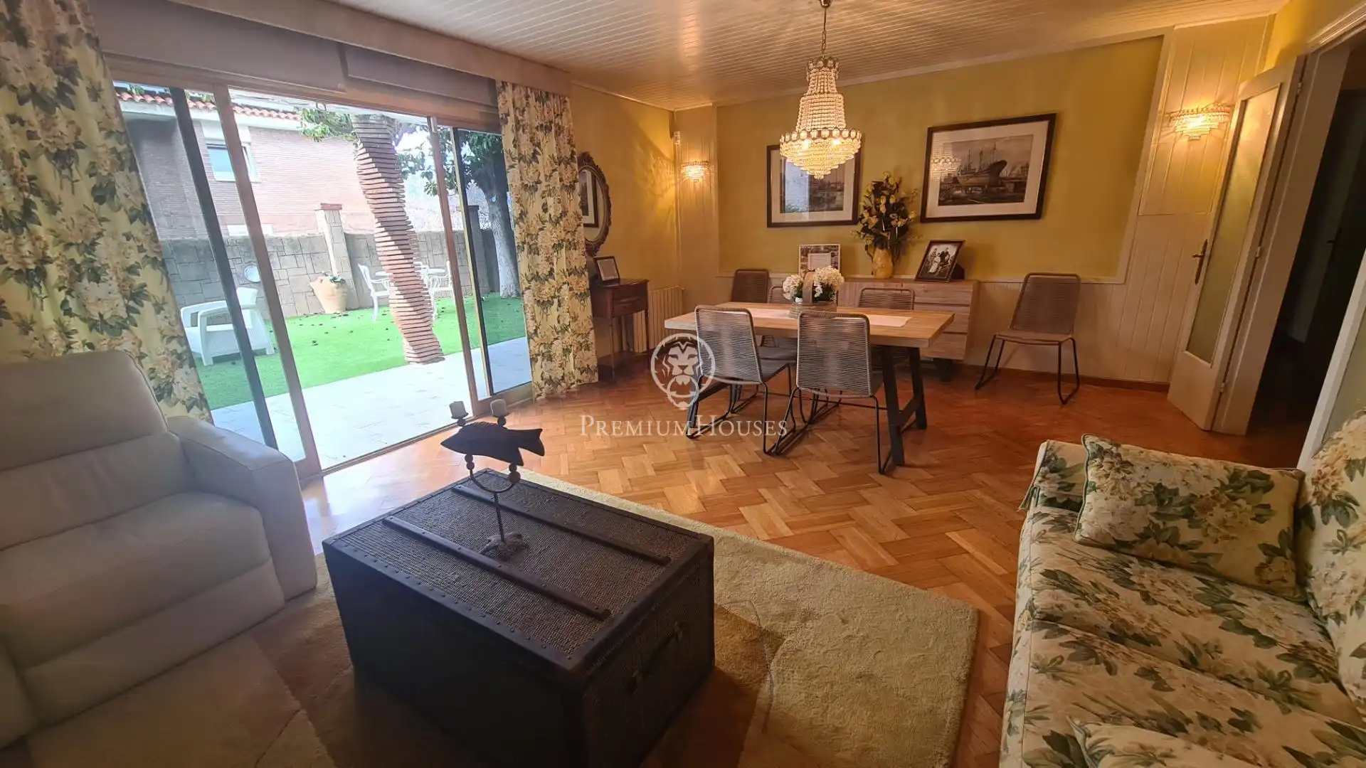 Comedor de Planta baja en venta en Barcelona con Calefacción y Terraza