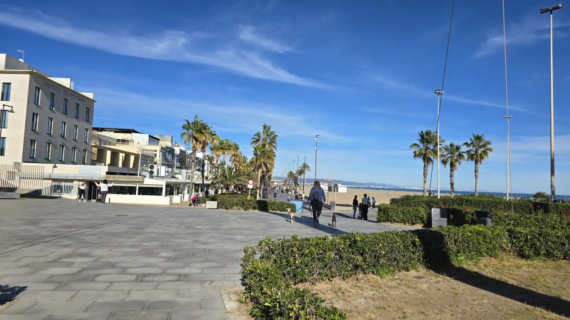 Exterior view of Flat for rent in Valencia  with Air Conditioner, Heating and Oven