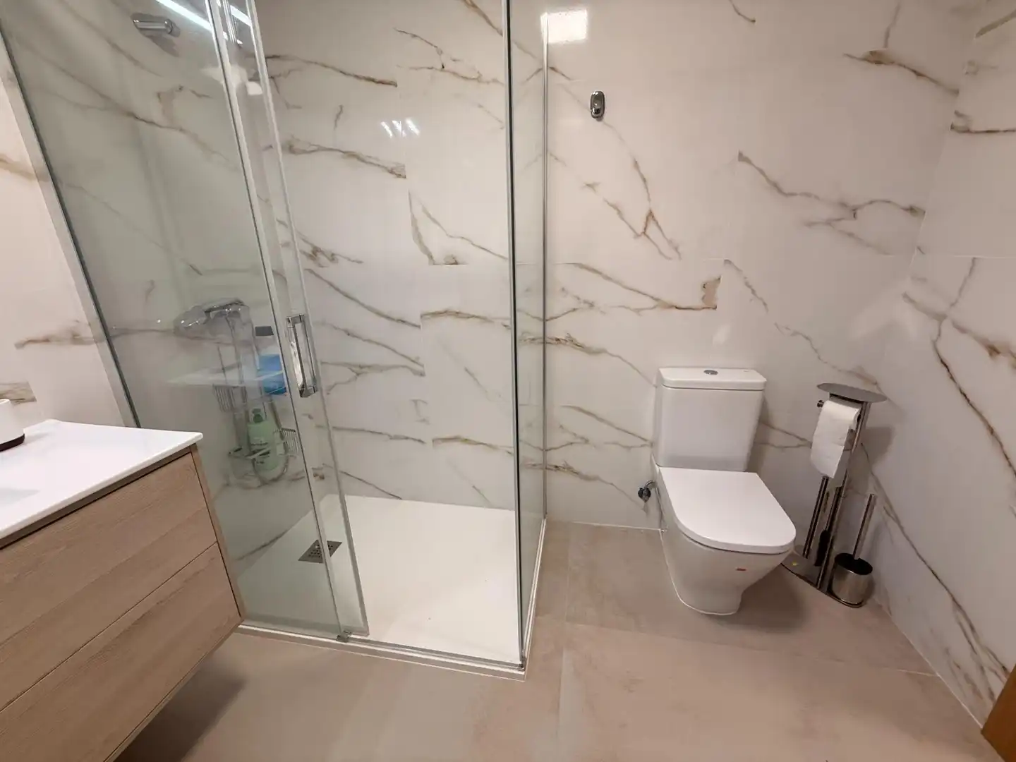 Bathroom of Apartments for rent in Bareyo  with Heating, Terrace and Furnished