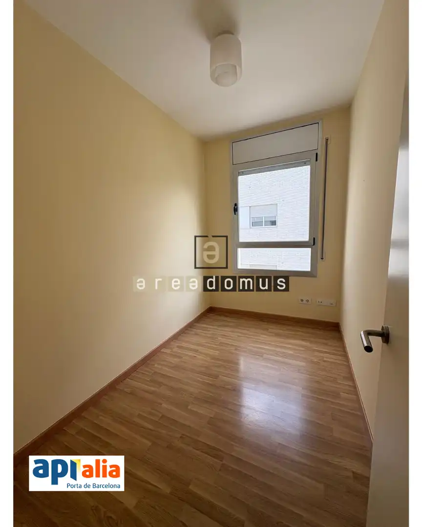 Habitación de Piso en venta en Sant Feliu de Llobregat con Calefacción, Jardín privado y Trastero