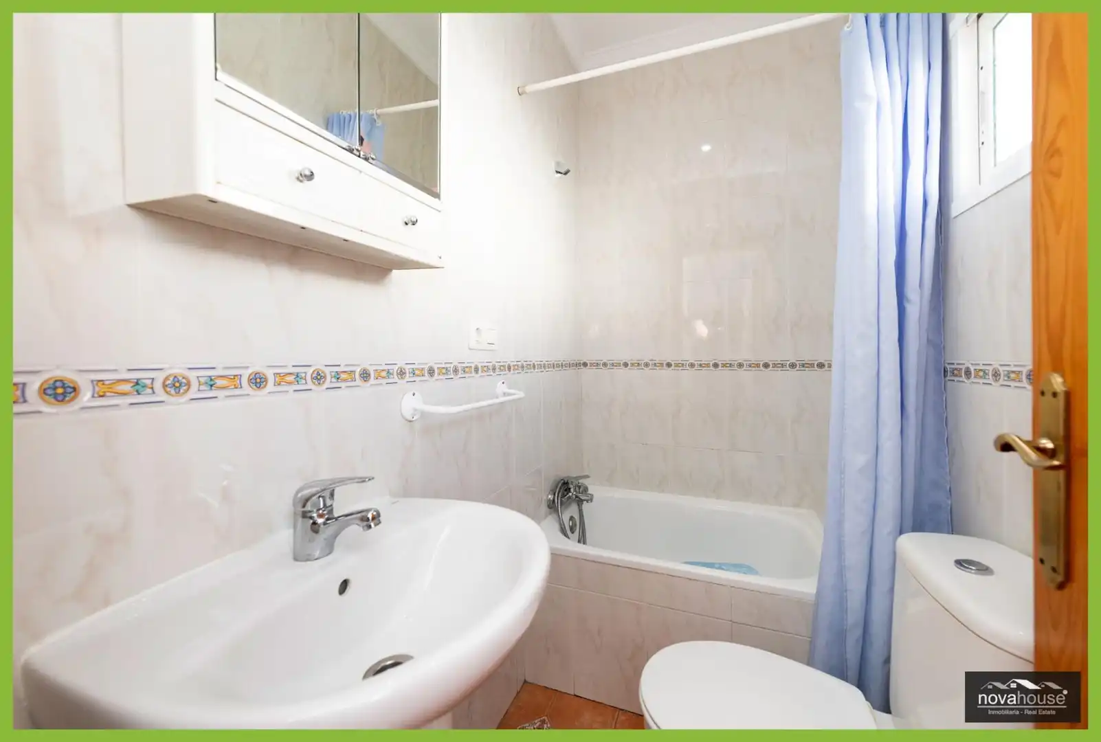 Baño de Finca rústica en venta en Nerja con Aire acondicionado, Trastero y Piscina