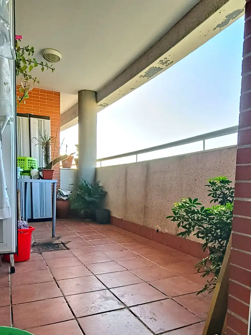 Piso con piscina en venta en Avenida Clara Campoamor, imagen 2
