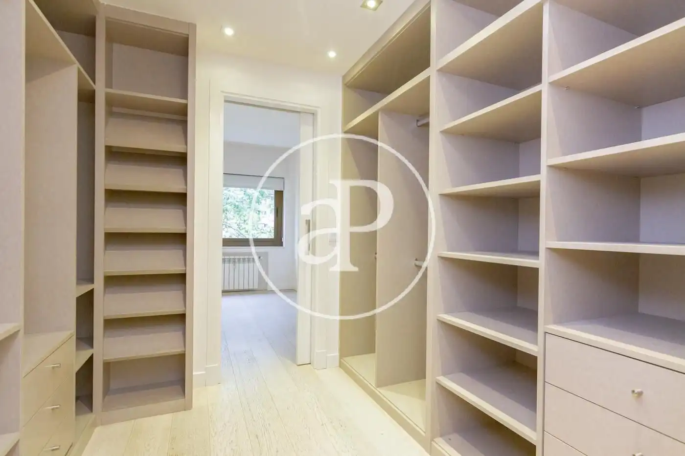 Piso de alquiler en Madrid con Aire acondicionado, Calefacción y Jardín privado