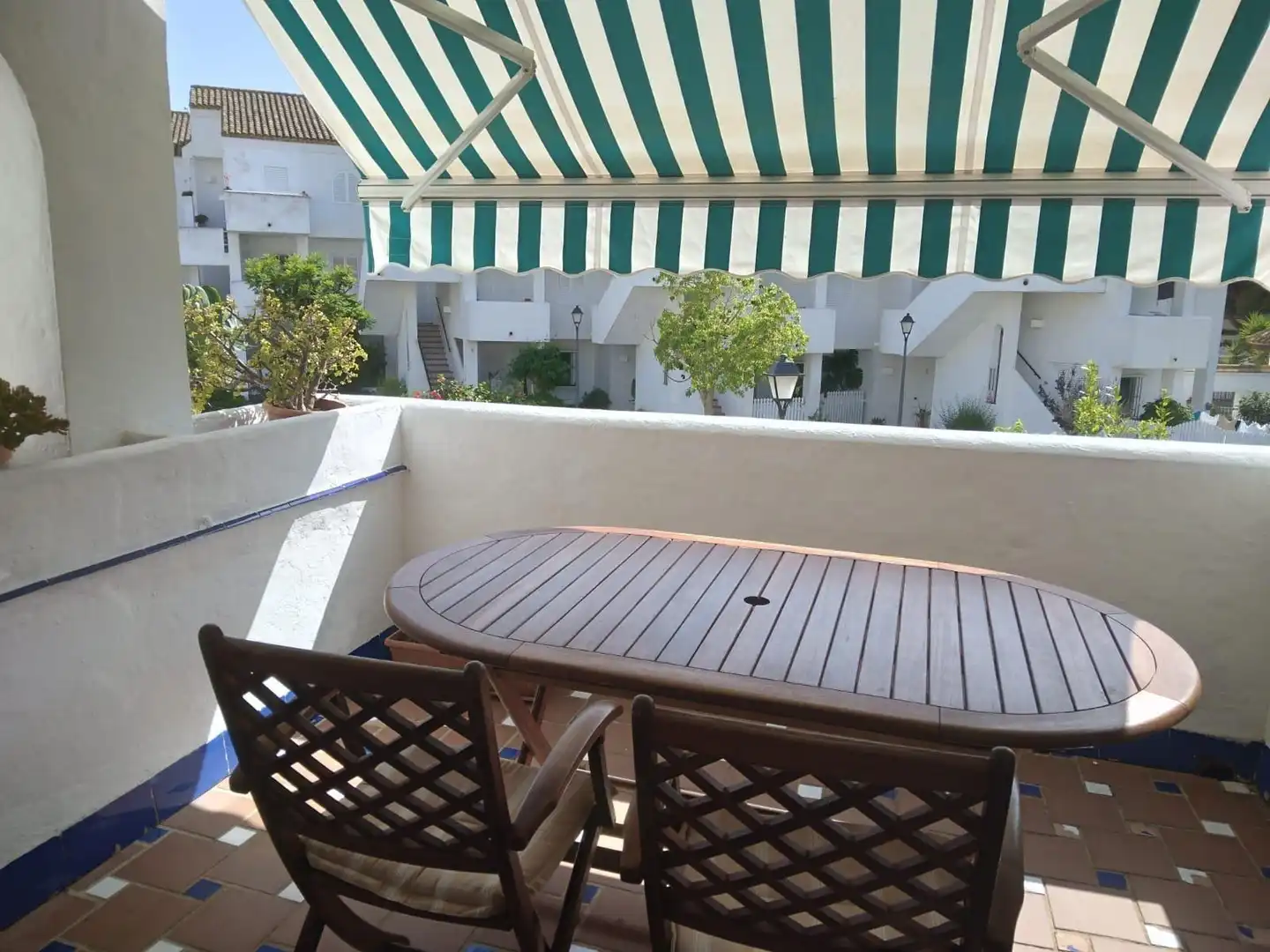 Terraza de Casa adosada en venta en Chiclana de la Frontera con Jardín privado y Piscina comunitaria