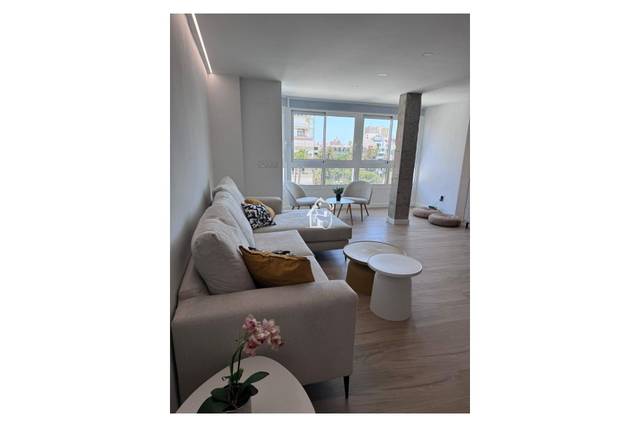 Apartamento en Alquiler en Centro - Muelle Pesquero