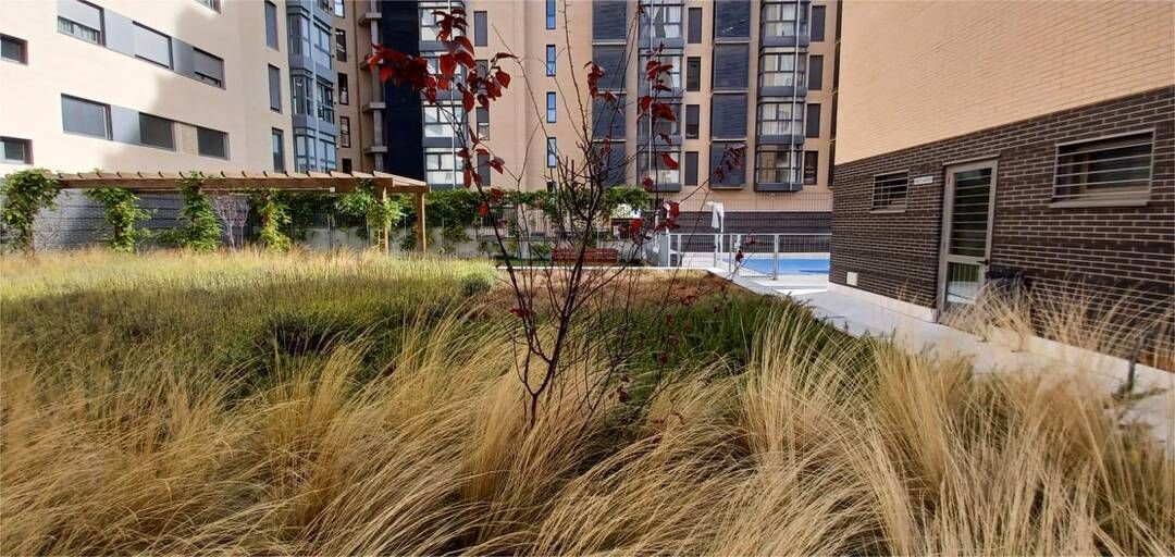 Terrassa de Pis de lloguer en  Madrid Capital amb Aire condicionat, Calefacció i Jardí privat