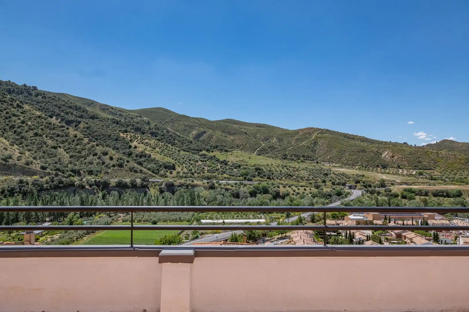 Terrassa de Pis en venda en Cenes de la Vega amb Calefacció, Balcó i Piscina comunitària