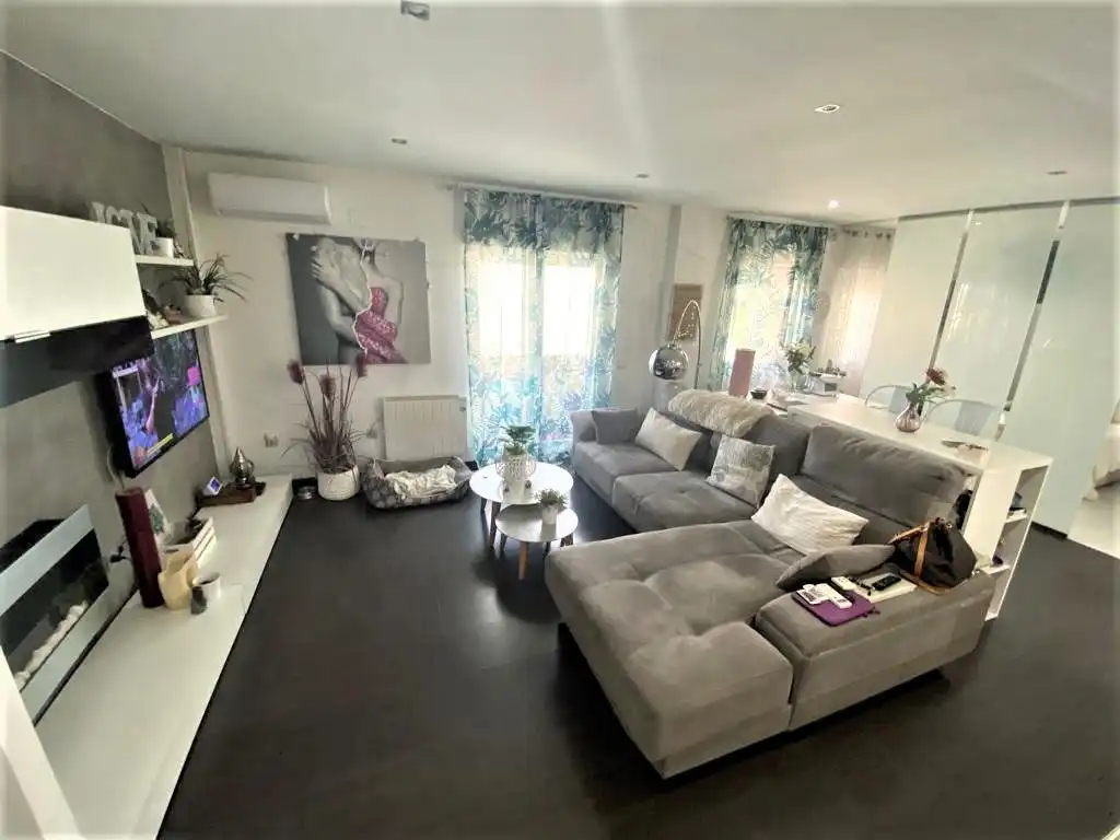 Sala d'estar de Loft de lloguer en Cáceres amb Aire condicionat, Calefacció i Moblat