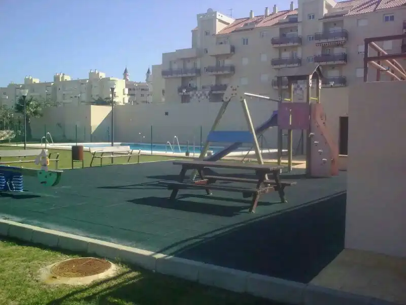 Piscina de Piso de alquiler en Algeciras con Amueblado y Piscina comunitaria