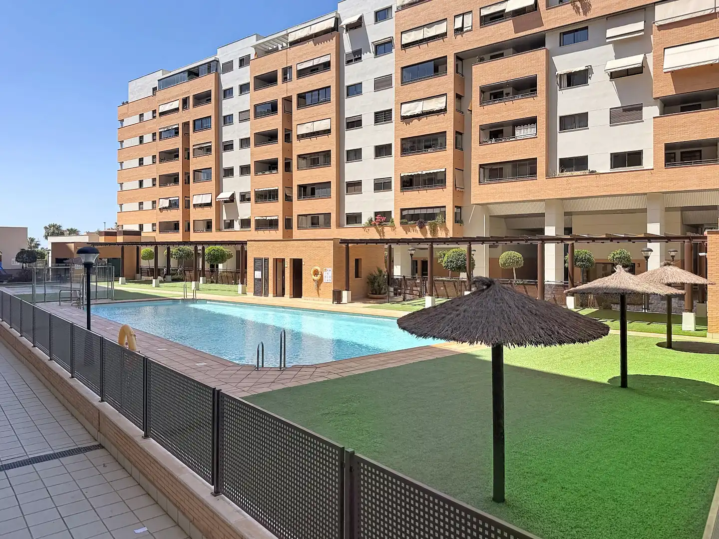 Piscina de Ático de alquiler en Málaga con Aire acondicionado, Terraza y Amueblado
