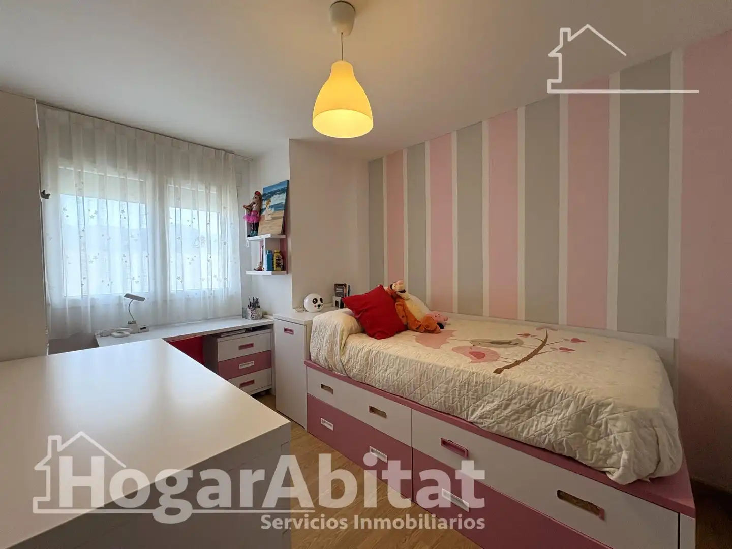 Dormitori de Casa adosada en venda en Tavernes de la Valldigna amb Terrassa i Balcó