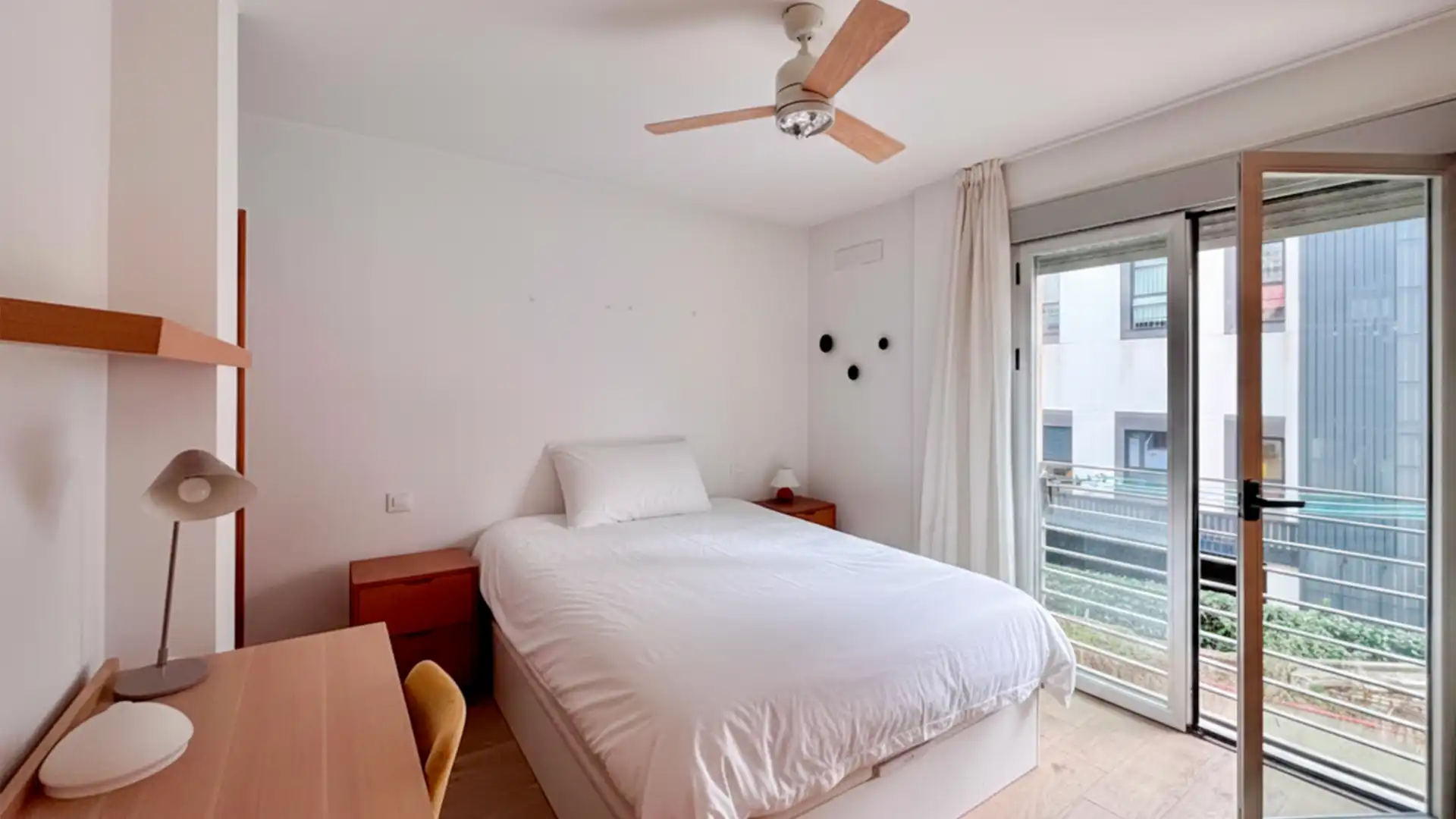 Bedroom of Flat for rent in Madrid  with Air Conditioner, Heating and Storage room