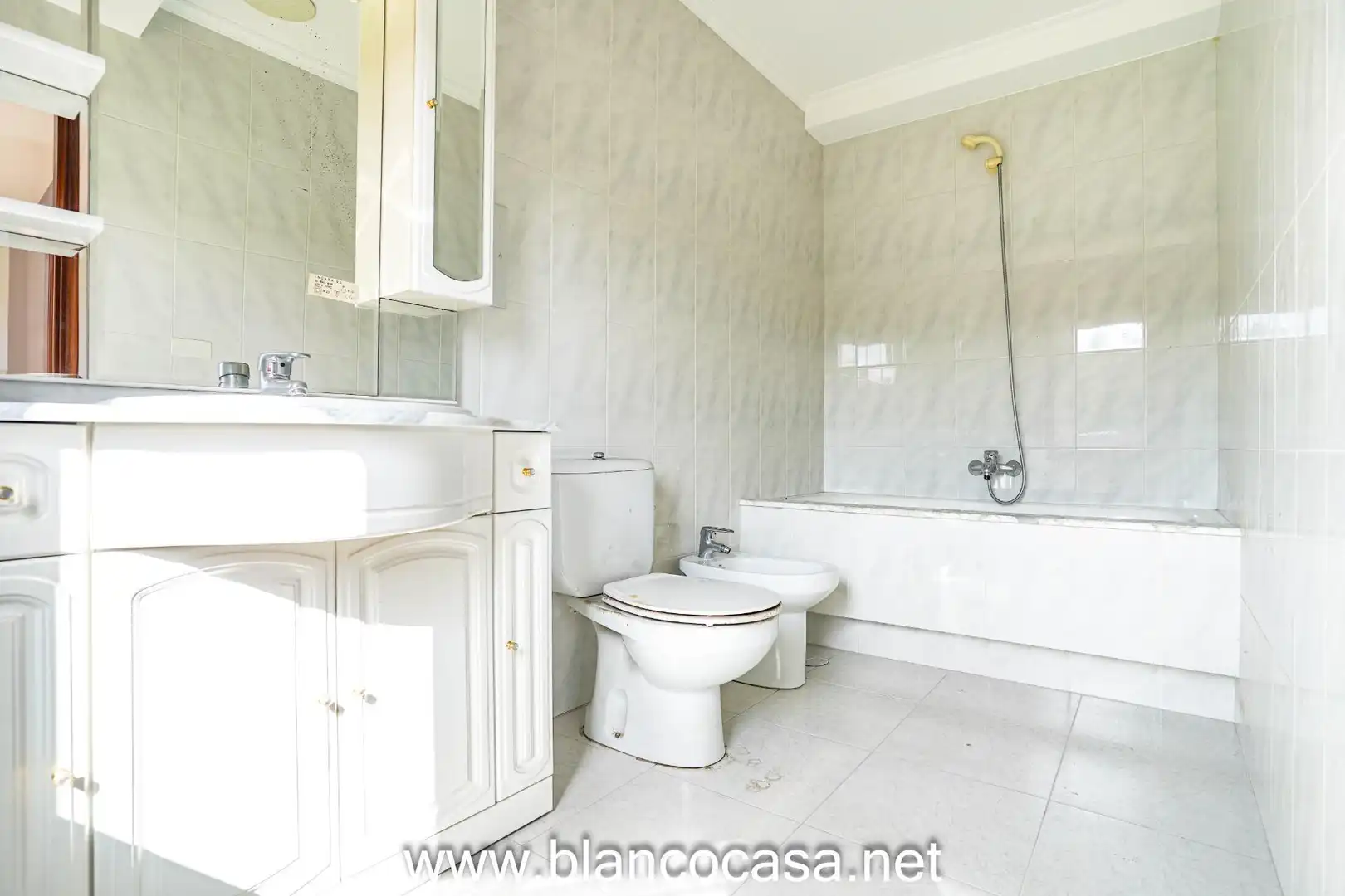 Baño de Casa o chalet en venta en Carballo con Calefacción, Jardín privado y Trastero