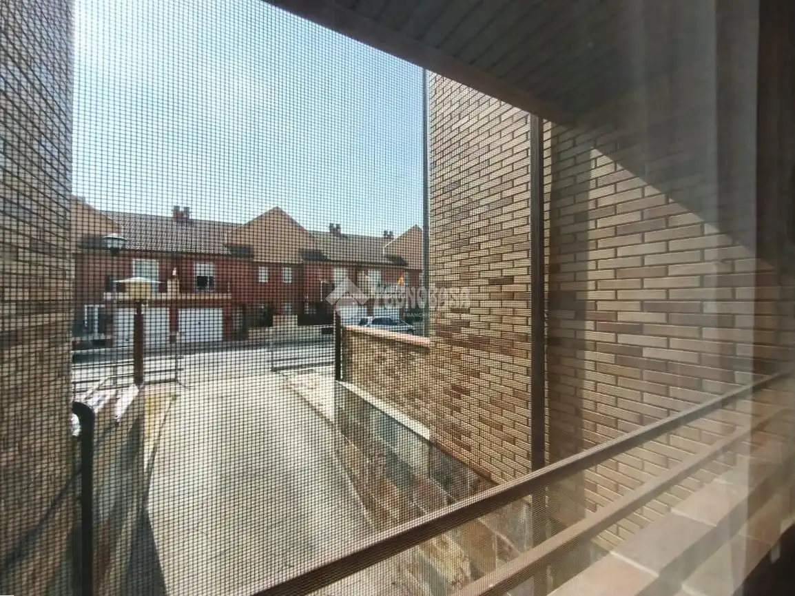 Casa aparellada en venda a Medina del Campo, imagen 13