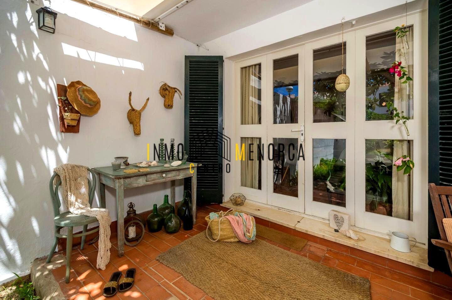 Exterior view of Planta baja for sale in Maó  with Air Conditioner and Terrace