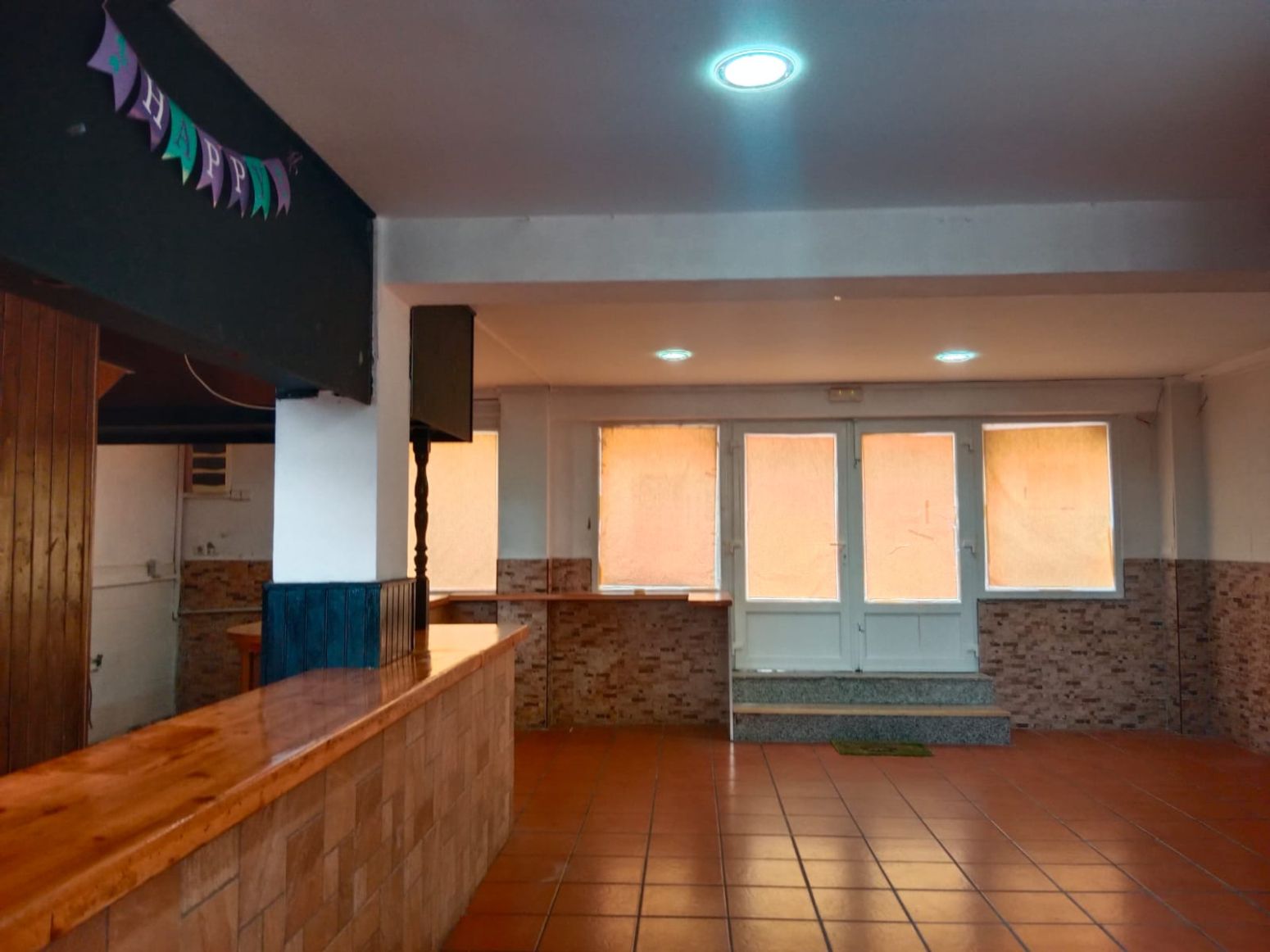 Local de alquiler en El Astillero   con Terraza
