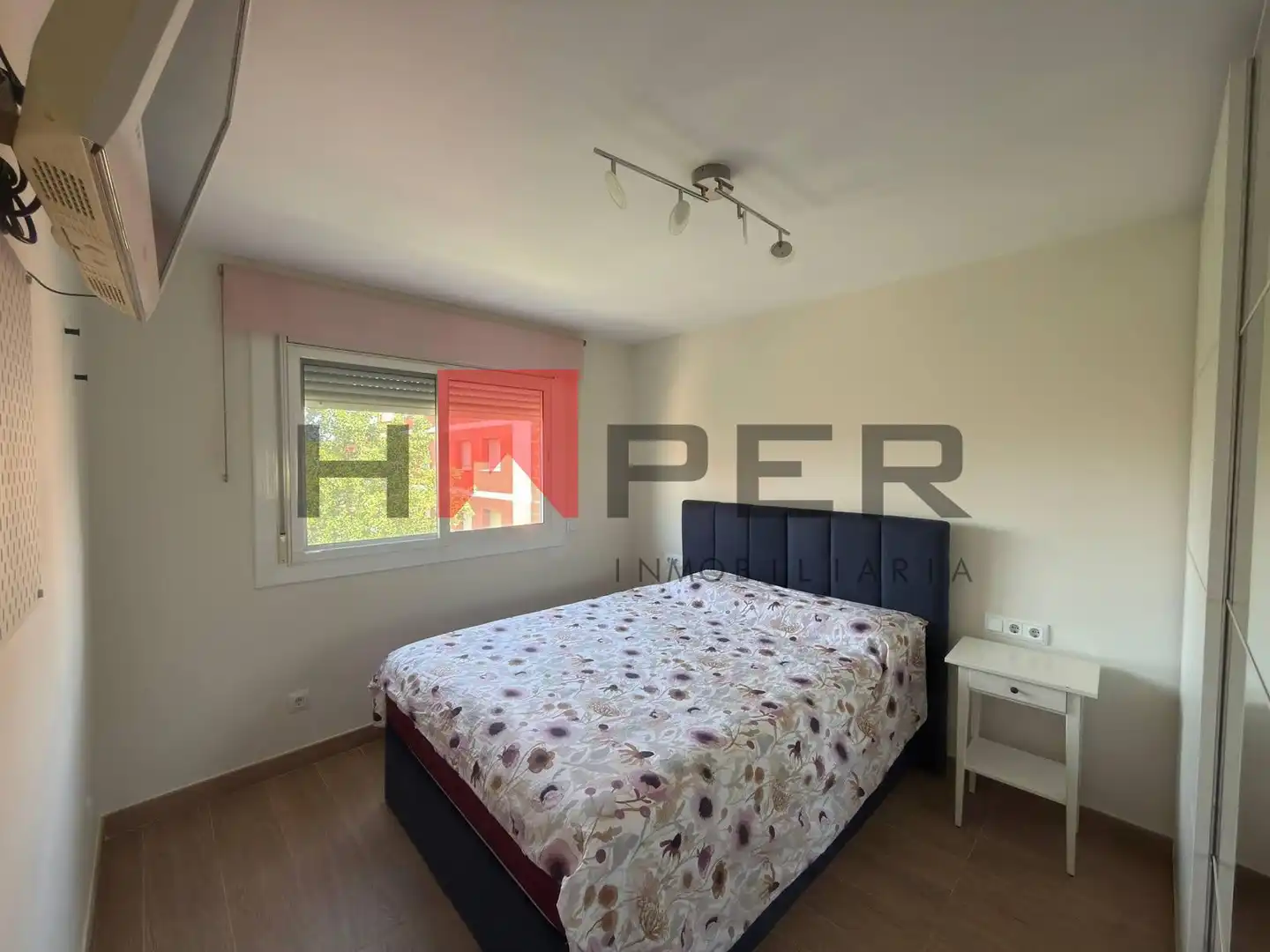 Habitación de Piso en venta en El Prat de Llobregat con Aire acondicionado y Terraza