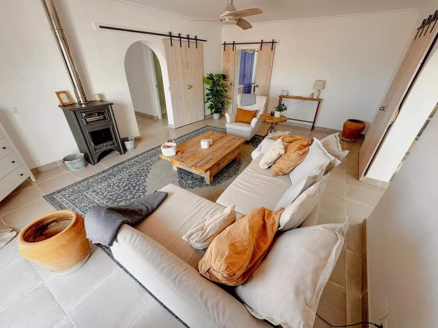 Sala de estar de Casa o chalet en venta en Nerja con Aire acondicionado, Jardín privado y Terraza