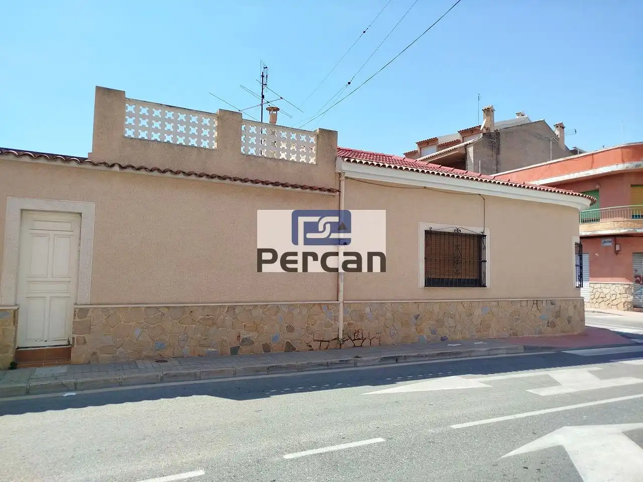 Exterior view of Houses for sale in El Campello  with Air Conditioner, Private garden and Terrace