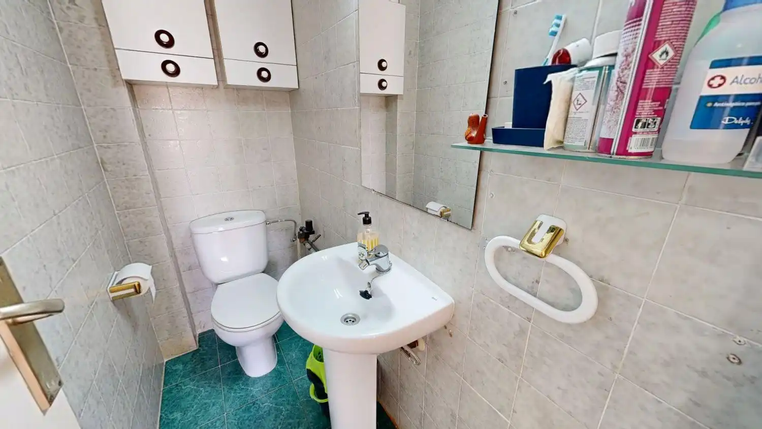 Badezimmer von Wohnungen zum Verkauf in Alicante / Alacant mit Terrasse und Balkon