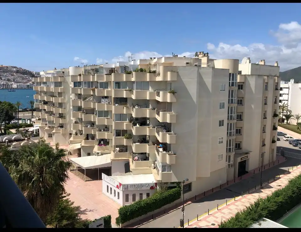 Wohnung mit Pool zum Verkauf in Marina Botafoc - Platja de Talamanca, imagen 2