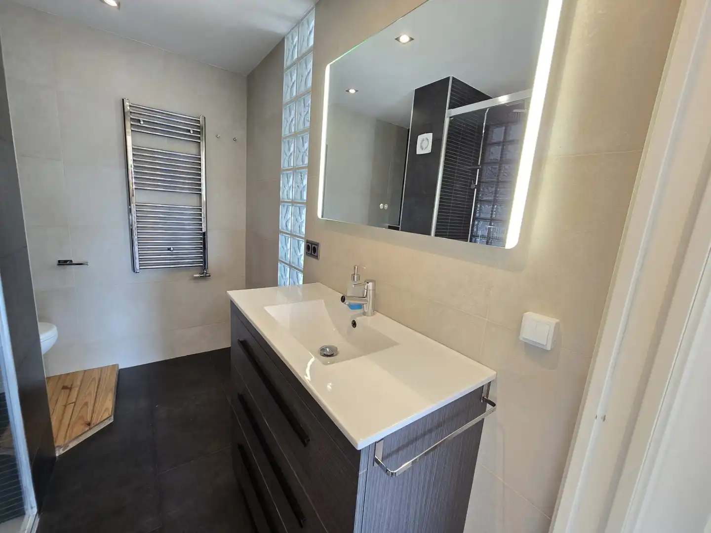 Bathroom of Flat for rent in Vilassar de Mar  with Air Conditioner, Heating and Parquet flooring
