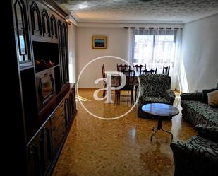 Sala d'estar de Pis de lloguer en  Valencia Capital amb Aire condicionat, Calefacció i Moblat