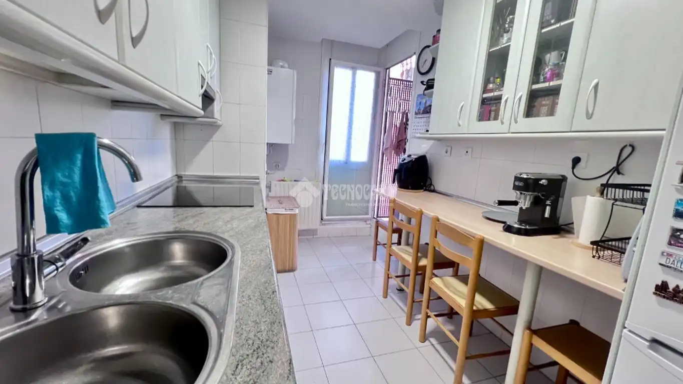 Cuina de Pis en venda en Alcalá de Henares amb Aire condicionat, Calefacció i Terrassa