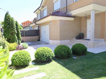 Single-family semi-detached for sale in Calle Arriba, 51, Villaquilambre