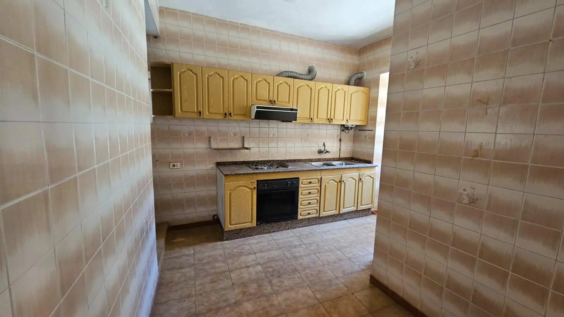 Kitchen of Buildings for sale in Cee