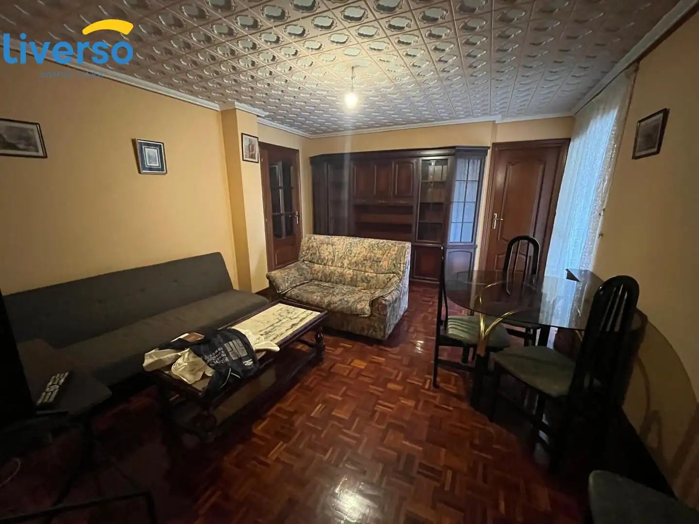 Room in Avenida DEL VENA, Reyes Católicos
