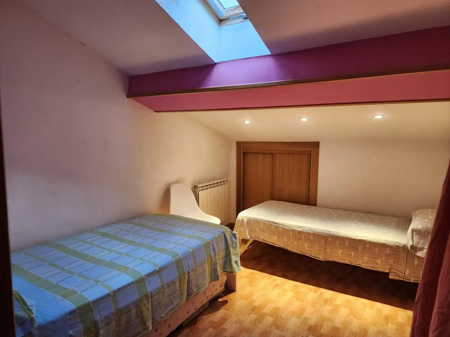 Dormitori de Àtic en venda en Jaca amb Calefacció, Parquet i Traster