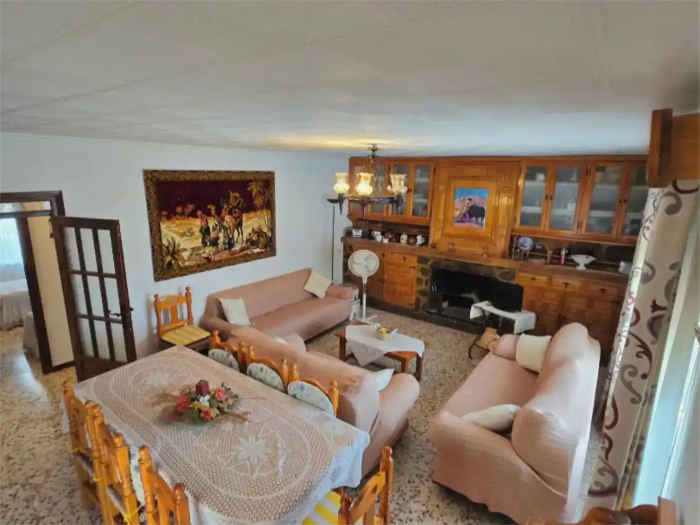 Sala d'estar de Casa o xalet en venda en Ossa de Montiel amb Balcó